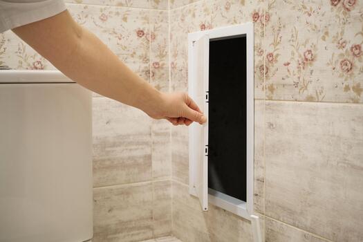 Vannitoa hooldusluuk